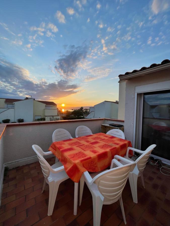 T2 Avec Terrasse, Vue étang Et Son Coucher De Soleil, à Proximité, Wifi Et Place De Parking Gratuit Que L On Nomme Grain De Corail *